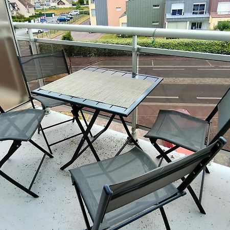 Appartement Au Pied De La Plage - Balcon - Parking Courseulles-sur-Mer Dış mekan fotoğraf